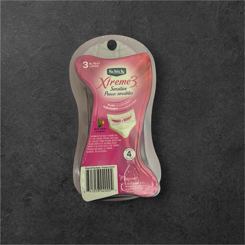 Schick Women’s Razor Bundle - Picture 6 of 6